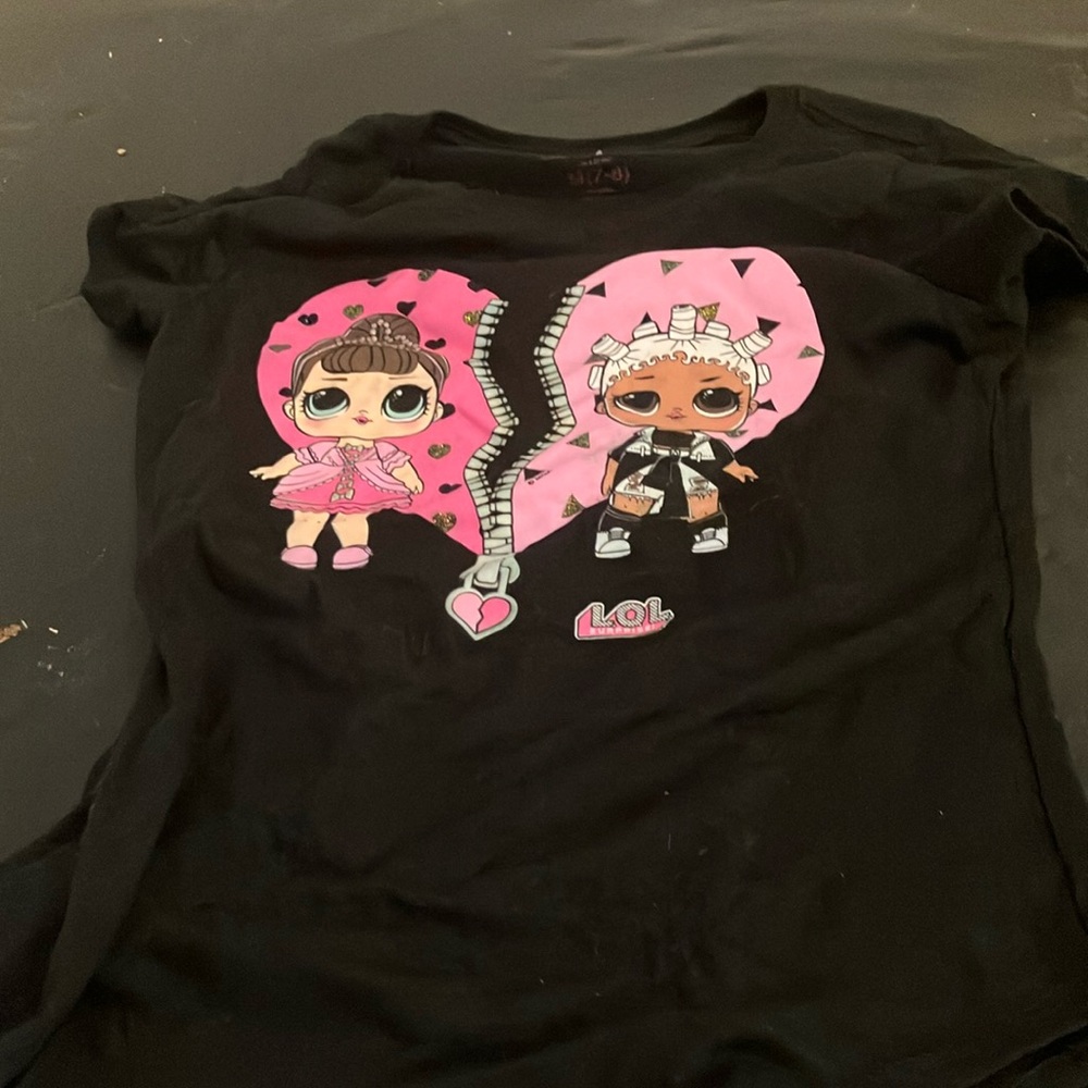 FINAL MARKDOWN Girls lol tee medium